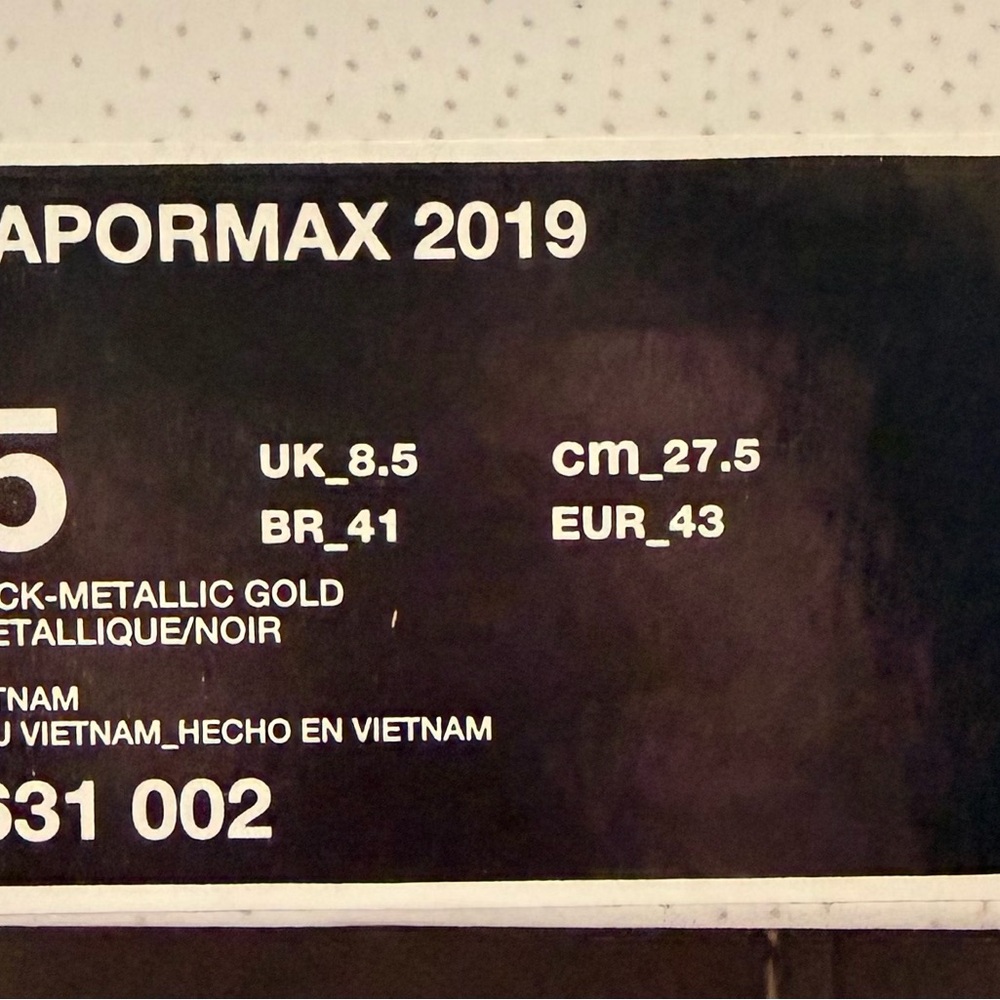 Nike 2019 Vapormax Black and Gold - Picture 5 of 5